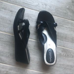 😊Flexisole Strappy Wedges‼️